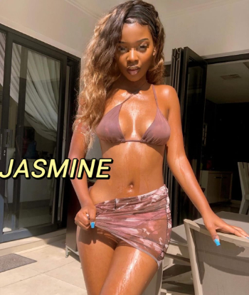 Эскорт JASMINE с 3 размером груди сделает качественно золотой дождь прием и примет у себя